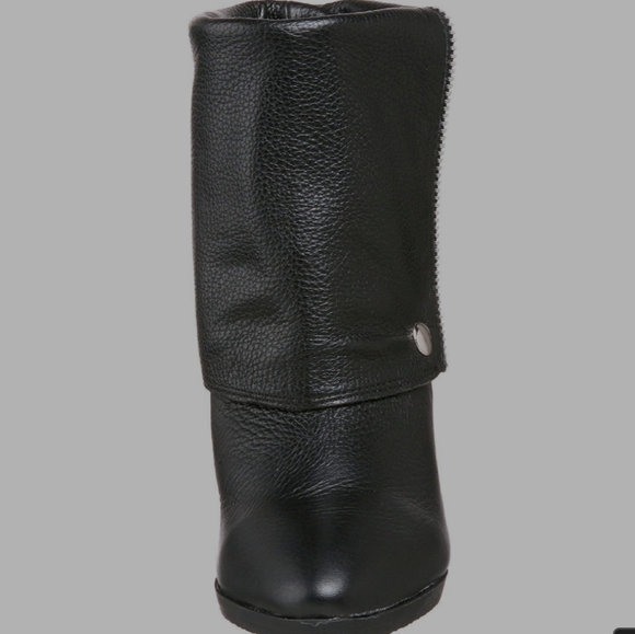 Michael Michael Kors Women's Bassey Boot - Picture 2 of 9